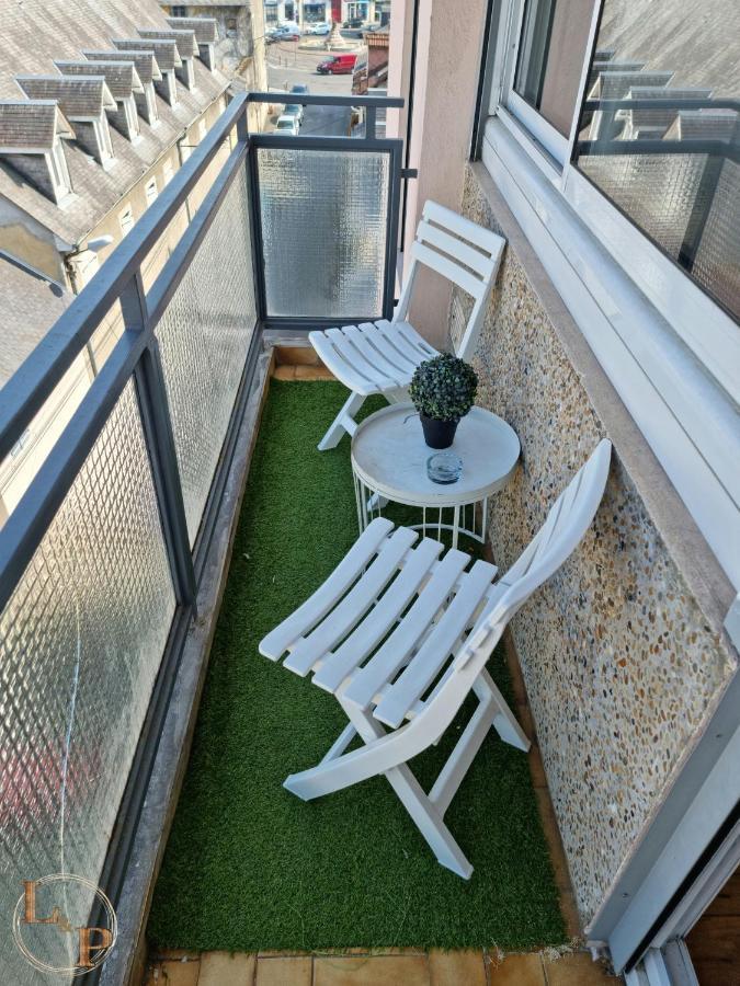 Le Belvedere Vue Pyrenees, Familiale, Centre Tarbes Apartment Bagian luar foto
